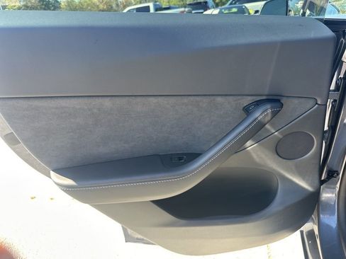 Used 2021 Tesla Model Y Performance image 28