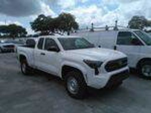 Used 2024 Toyota Tacoma SR RWD image 7