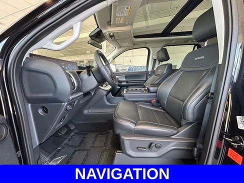 Used 2025 Ford Expedition Platinum w/ Driver's Package AWD/4WD image 10