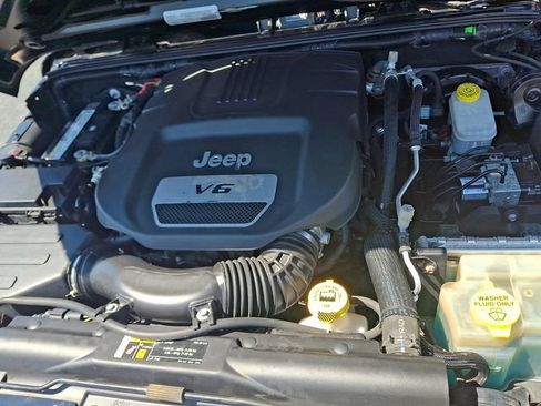 Used 2017 Jeep Wrangler Unlimited Sport AWD/4WD image 25