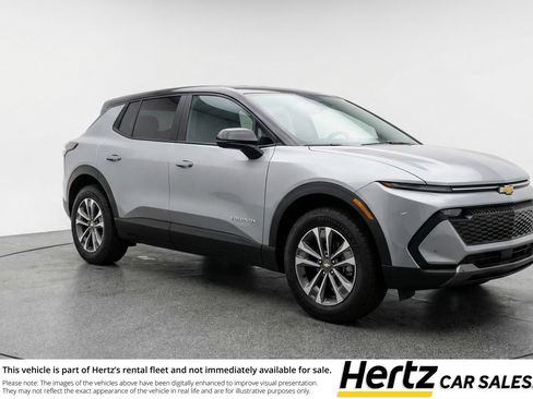 Used 2025 Chevrolet Equinox LT image 1