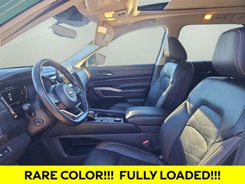 Used 2024 Nissan Pathfinder Platinum w/ Cargo Package image 35