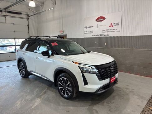 New 2026 Nissan Pathfinder Platinum image 1