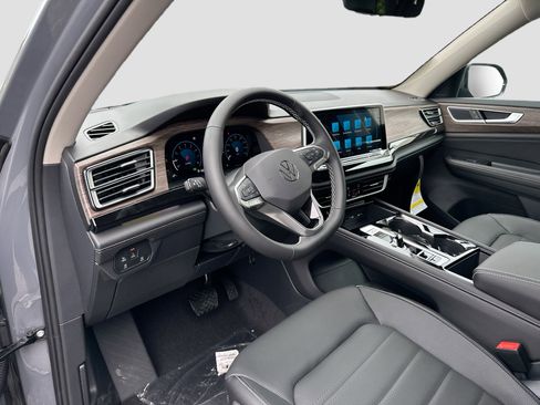 Used 2026 Volkswagen Atlas SEL image 7