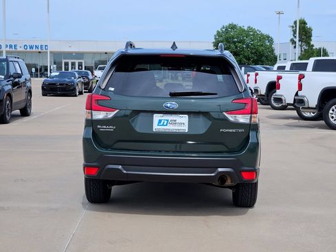 Used 2024 Subaru Forester Premium AWD/4WD image 7