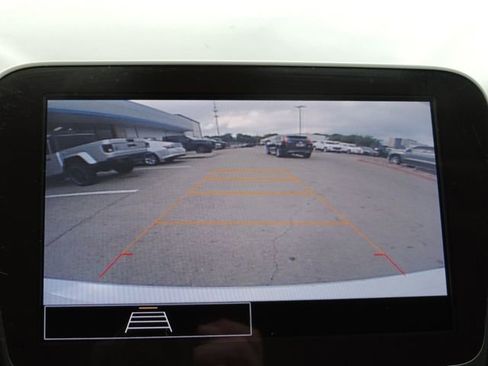 Used 2022 Chevrolet Malibu LT image 31