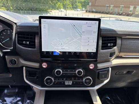 Used 2024 Ford Expedition Max Limited RWD image 24