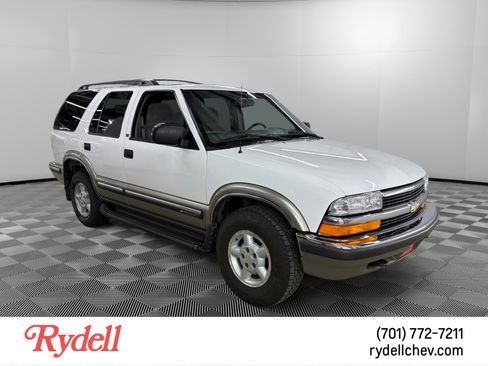 Used 1999 Chevrolet Blazer LS w/ Cold-Climate Pkg AWD/4WD image 7