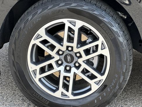 Used 2025 Ford Expedition Active AWD/4WD image 35