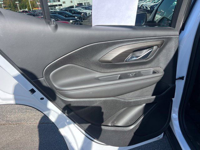 Used 2023 GMC Terrain SLE w/ Driver Convenience Package FWD image 16