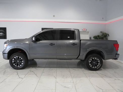 Used 2019 Nissan Titan PRO-4X w/ Pro-4x Convenience Package AWD/4WD image 6