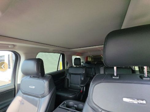 Certified 2025 Ford Expedition Platinum AWD/4WD image 6