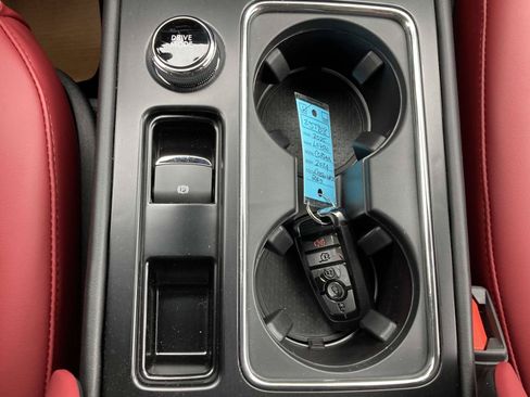 New 2025 Lincoln Corsair Reserve w/ Equipment Group 202A FWD image 25