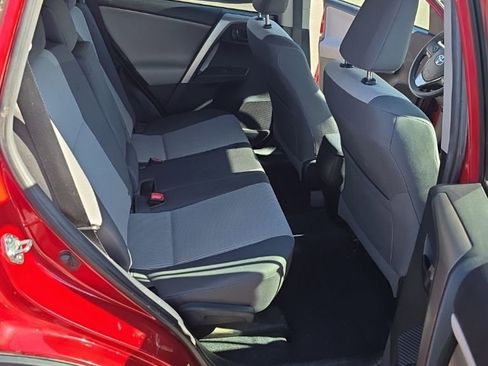 Used 2015 Toyota RAV4 LE w/ Preferred Accessory Package image 17