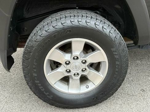 Used 2010 Toyota 4Runner SR5 image 29