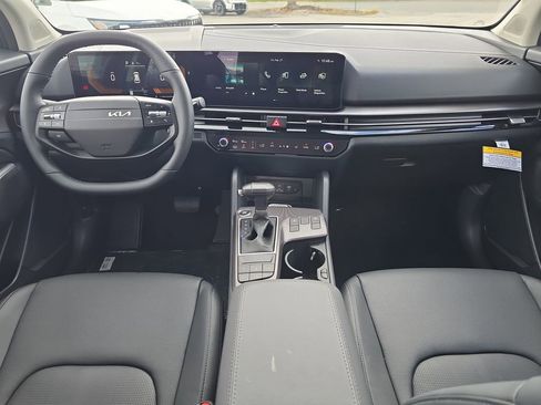 New 2026 Kia Sportage EX image 13