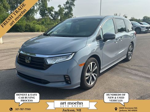 Used 2024 Honda Odyssey Touring image 1