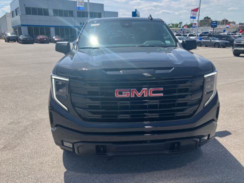 New 2026 GMC Sierra 1500 Elevation AWD/4WD image 2