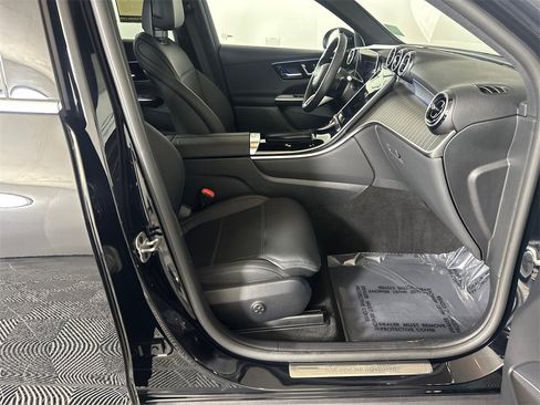 Certified 2025 Mercedes-Benz GLC 300 image 14