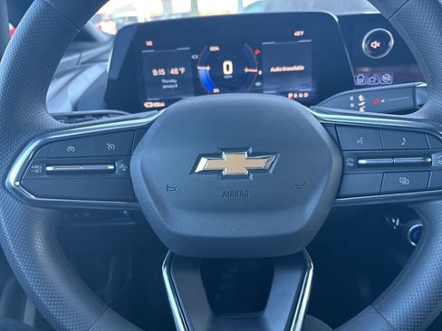 New 2026 Chevrolet Equinox EV LT image 9