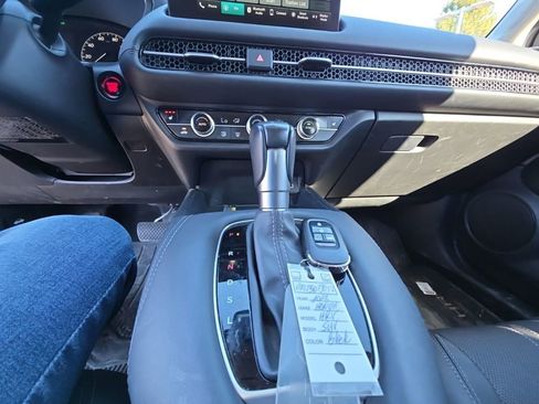 Used 2023 Honda HR-V EX-L image 18