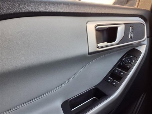 Certified 2023 Ford Explorer XLT w/ Equipment Group 202A image 23