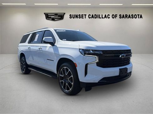 Used 2024 Chevrolet Suburban RST w/ Luxury Package image 1