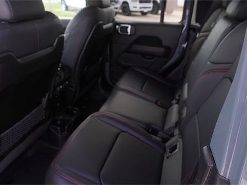 New 2025 Jeep Gladiator Rubicon image 11