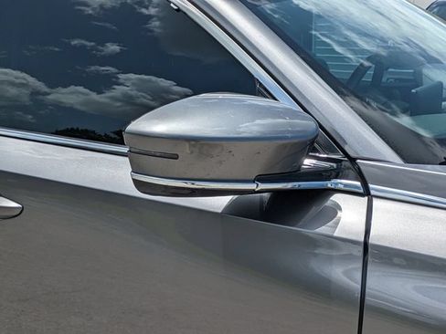 Used 2022 Acura MDX FWD w/ Technology Package image 12