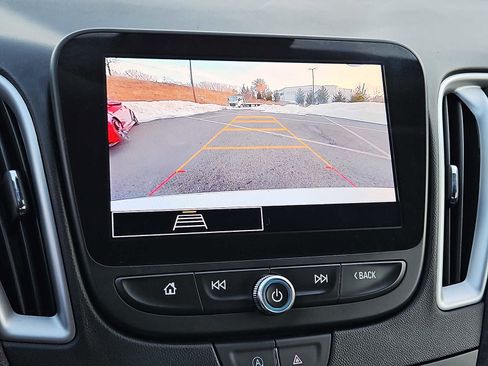 Used 2024 Chevrolet Malibu LT image 23