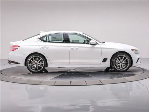 New 2026 Genesis G70 2.5T image 6