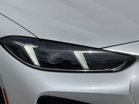 Used 2025 BMW 430i Coupe w/ M Sport Package RWD image 10