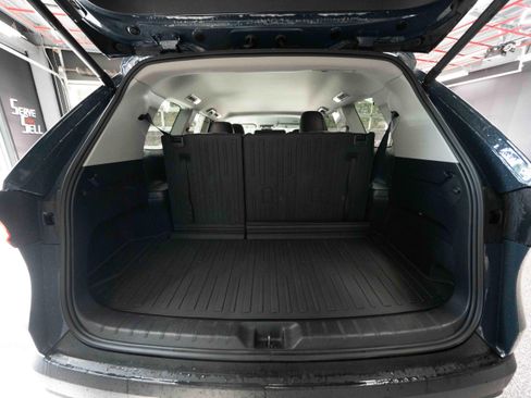 Used 2024 Toyota Grand Highlander XLE AWD/4WD image 28