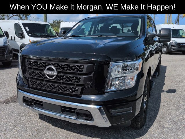 Used 2023 Nissan Titan SV w/ SV Convenience Package AWD/4WD image 11