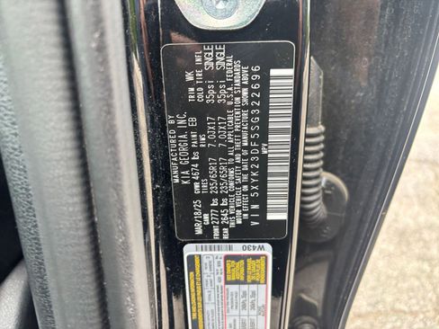 Used 2025 Kia Sportage LX FWD image 27