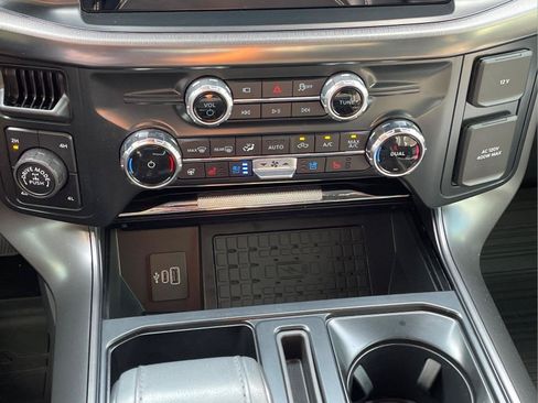 Used 2025 Ford F150 Lariat w/ Equipment Group 502A High AWD/4WD image 32