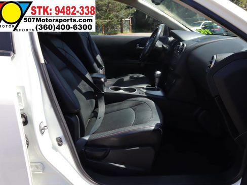 Used 2013 Nissan Rogue SL AWD/4WD image 20