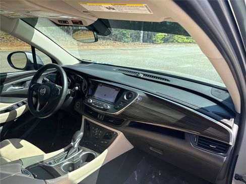 Used 2020 Buick Envision Essence image 28