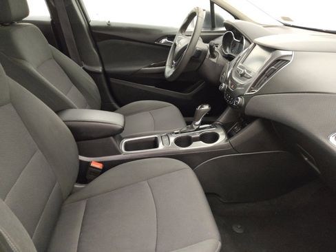 Used 2016 Chevrolet Cruze LT w/ Convenience Package FWD image 21