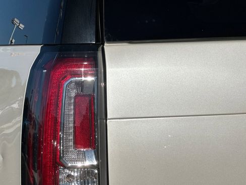 Used 2015 GMC Yukon Denali w/ Touring Package image 49