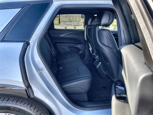 New 2026 Cadillac Lyriq Sport image 31