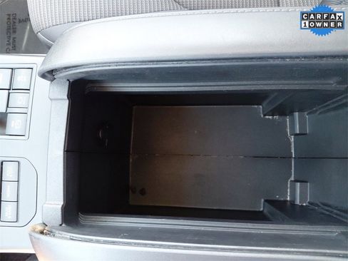 Used 2024 Toyota Highlander LE image 38