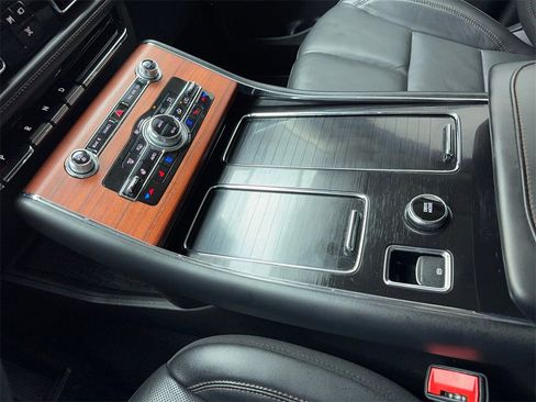 Used 2024 Lincoln Aviator Reserve w/ Equipment Group 201A image 34