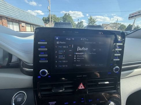 Used 2020 Hyundai Ioniq SE FWD image 43