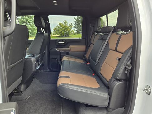 Used 2023 Chevrolet Silverado 3500 High Country w/ Technology Package image 30