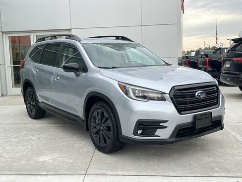 Used 2022 Subaru Ascent Onyx Edition AWD/4WD image 2