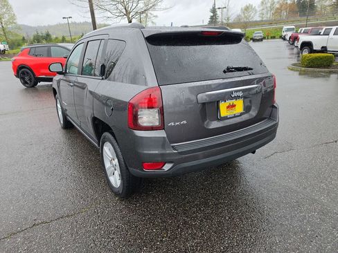Used 2017 Jeep Compass Sport w/ Power Value Group AWD/4WD image 4