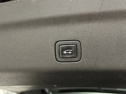 Used 2023 Chevrolet Tahoe Premier image 25