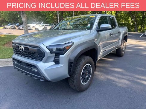 Used 2024 Toyota Tacoma TRD Off-Road AWD/4WD image 13