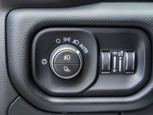 New 2026 RAM 1500 Laramie AWD/4WD image 43